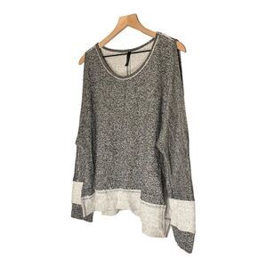 ELAN Cold Shoulder Sweatshirt Two Tone Heather Black Hi Low Slit Sleeve Shirt